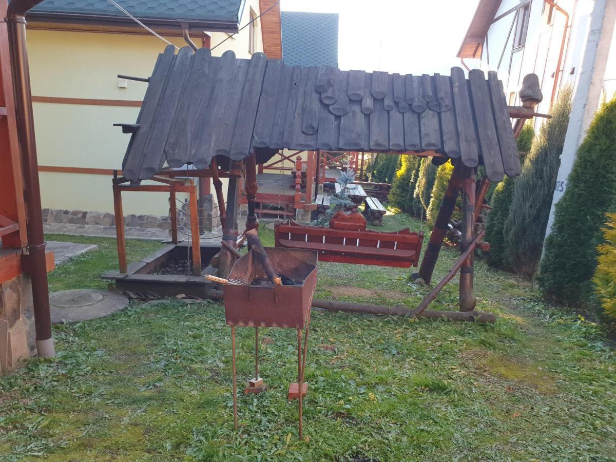 Chalet 888 Cottages Palyanytsya Exterior photo