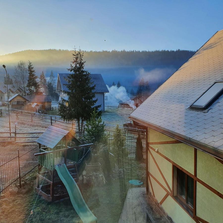 Chalet 888 Cottages Palyanytsya Exterior photo